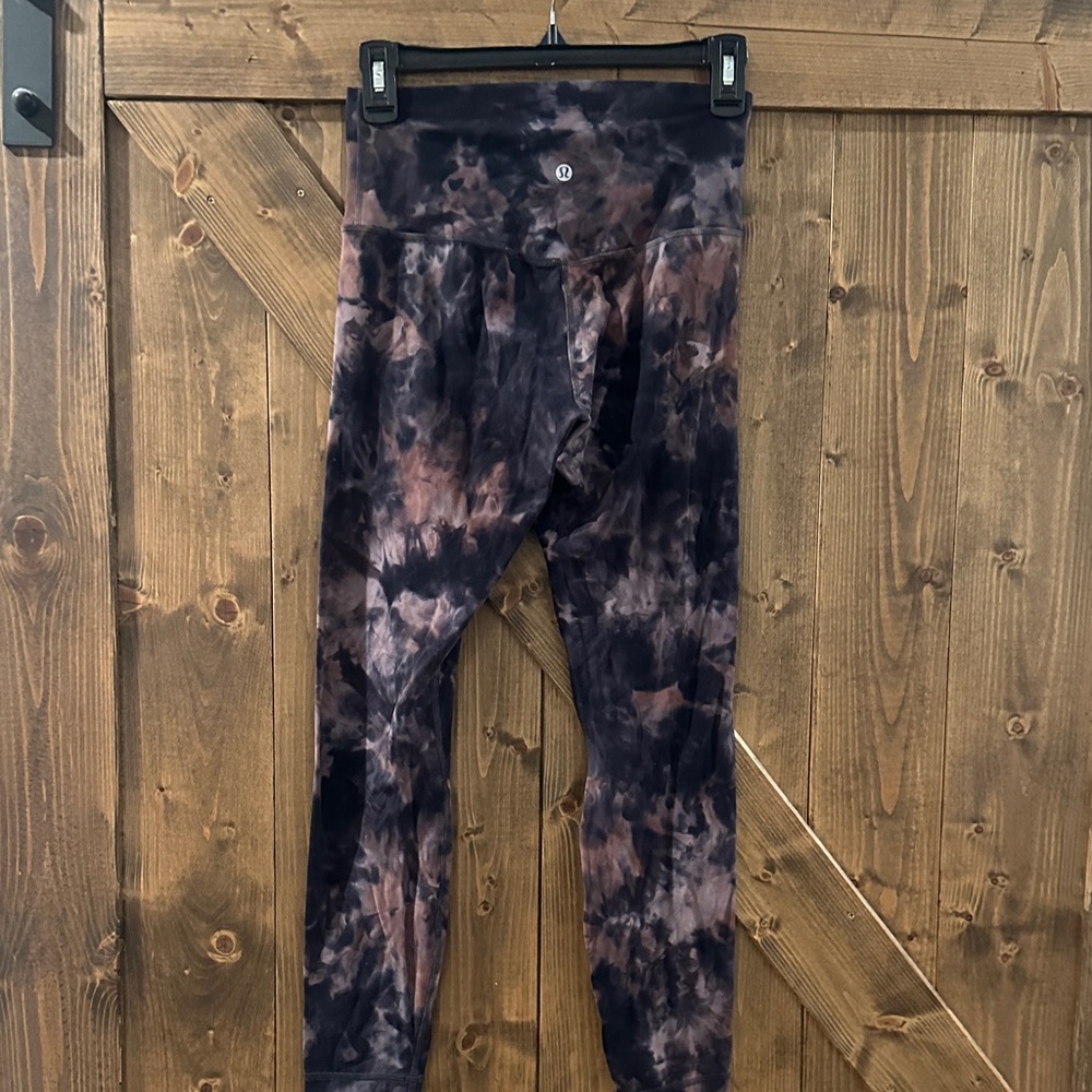 lululemon athletica Black and Mauve Tie-Dye Leggings